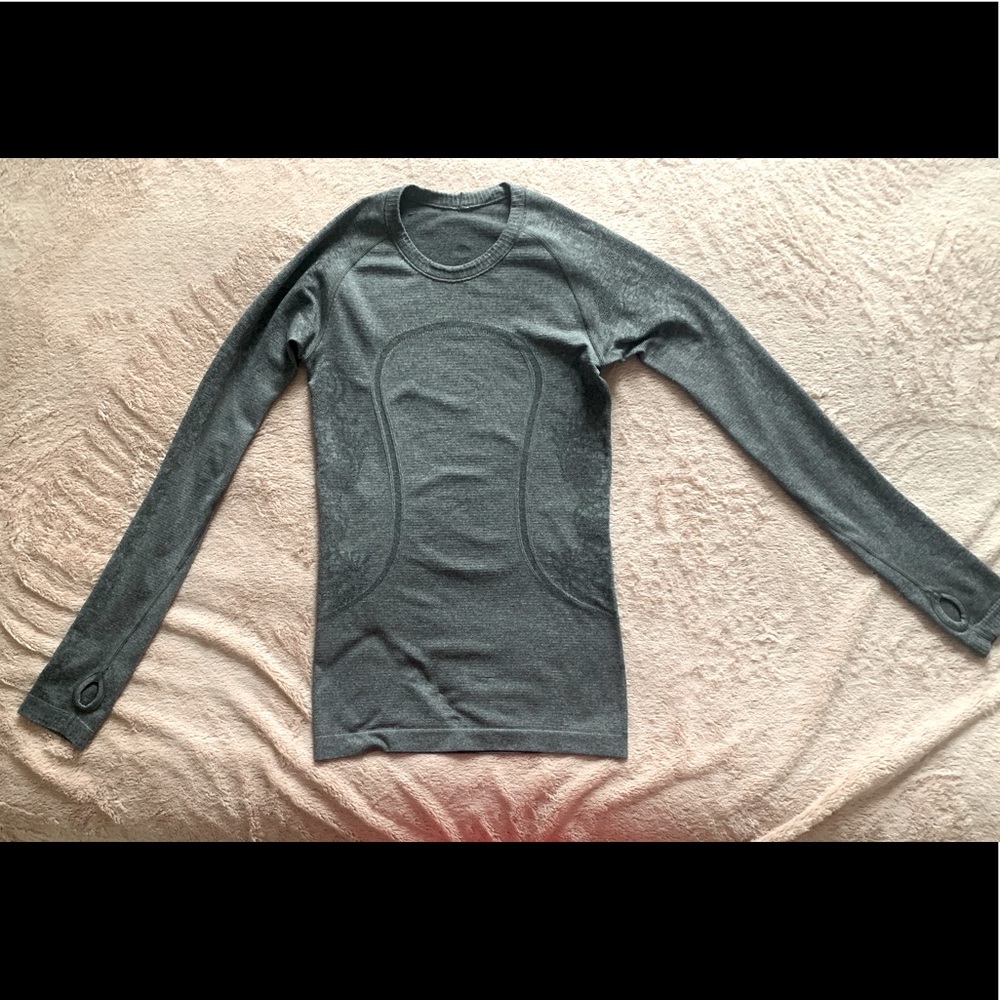 Lululemon top